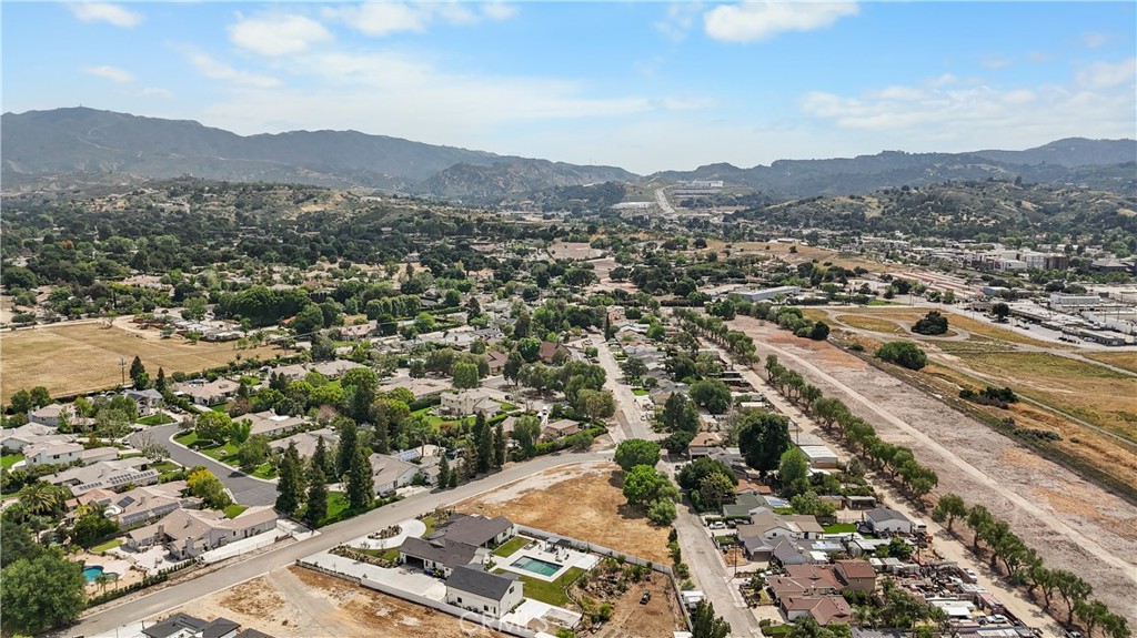 24925 Cindy Road Newhall, CA 91321 - Photo 6 of 19