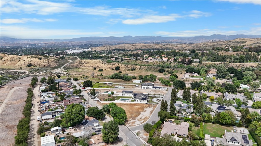 24925 Cindy Road Newhall, CA 91321 - Photo 7 of 19