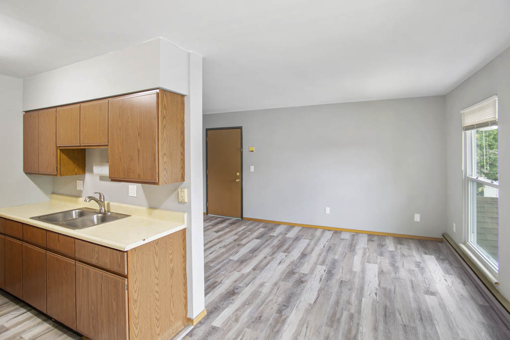 405 East Reed Street, Unit 11 Braidwood, IL 60408 - Photo 3 of 9