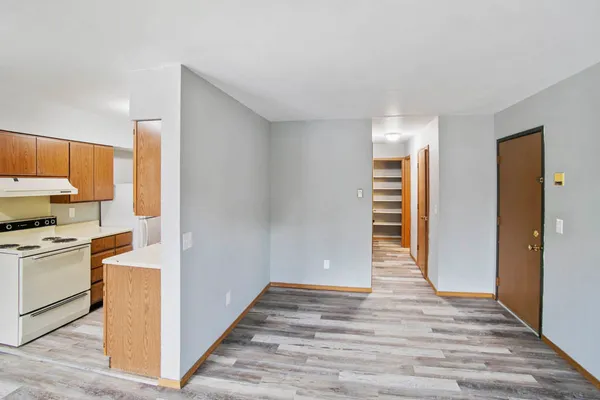 $1,100 | 405 East Reed Street, Unit 11, Braidwood, IL 60408