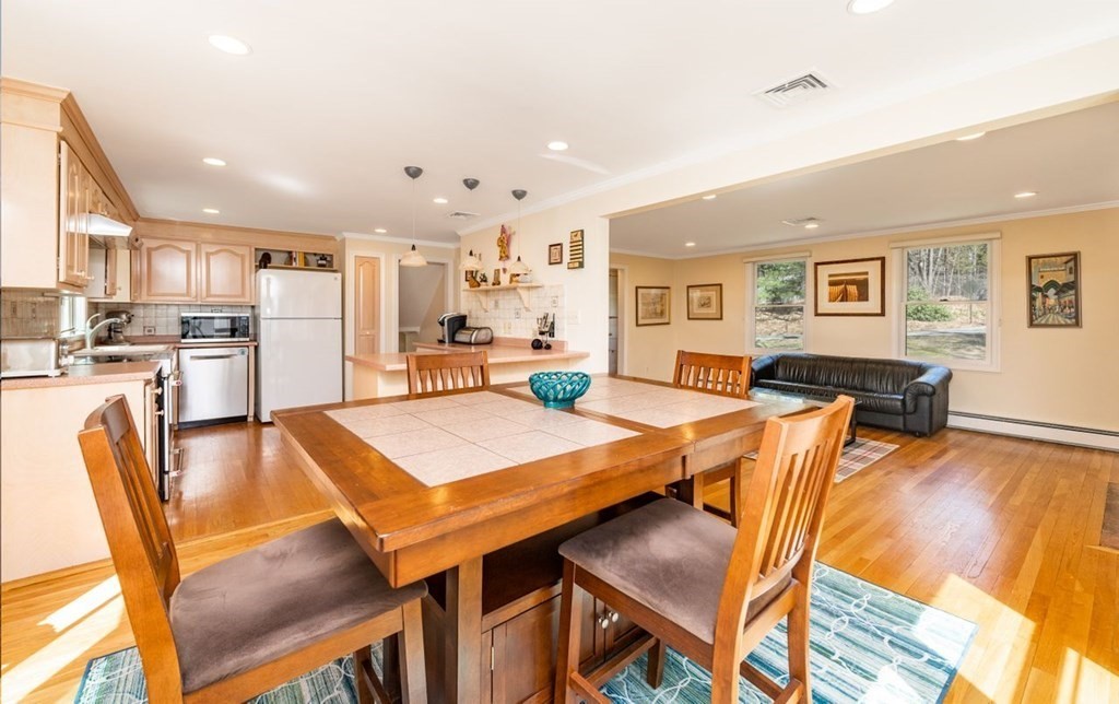 7 Keith Road Wayland, MA 01778 - Photo 7 of 32 Gallery Image 7
