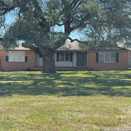 $1,950 | 10353 B Farm To Market Road 539, Sutherland Springs, TX 78161
