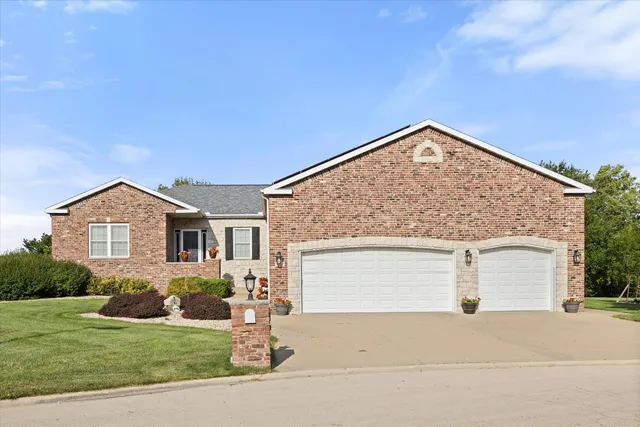 $345,500 | 1 Arc, Wenona, IL 61377