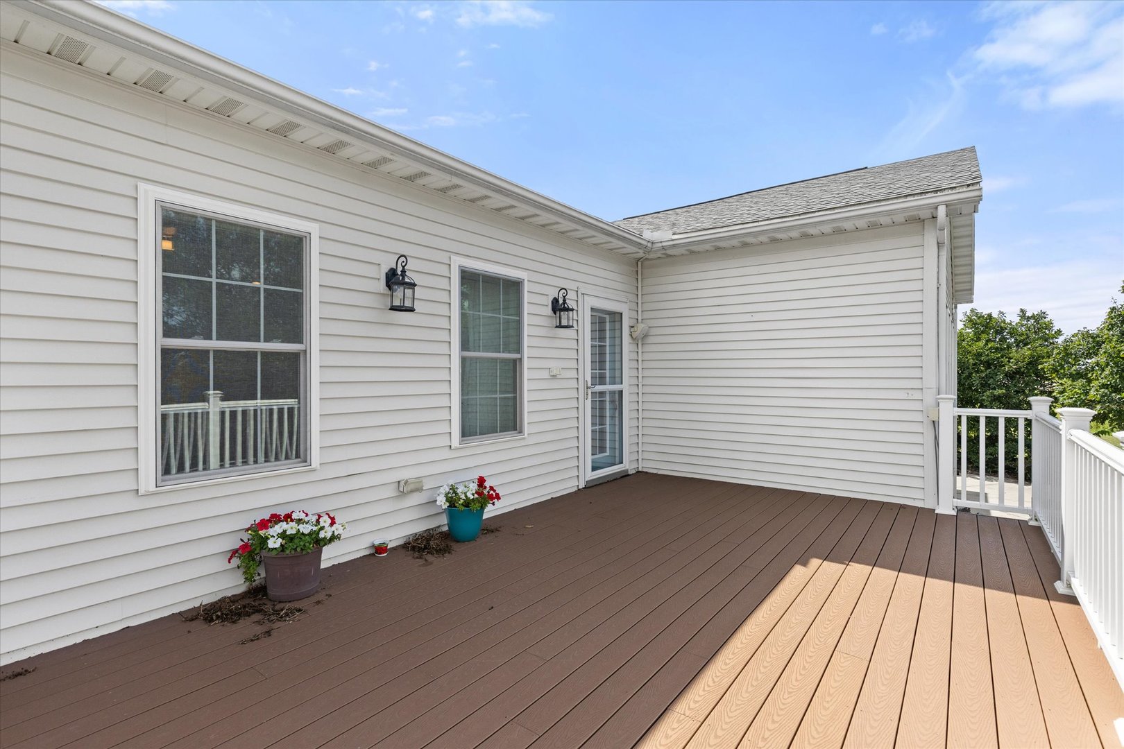 1 Arc Wenona, IL 61377 - Photo 16 of 52 a view of a house with wooden deck