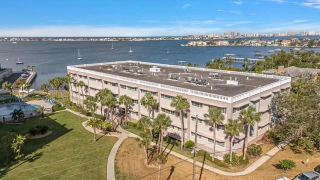 $1,900 | 100 Bluff View Drive, Unit 209B, Belleair Bluffs, FL 33770