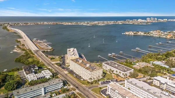 $1,850 | 100 Bluff View Drive, Unit 209B, Belleair Bluffs, FL 33770
