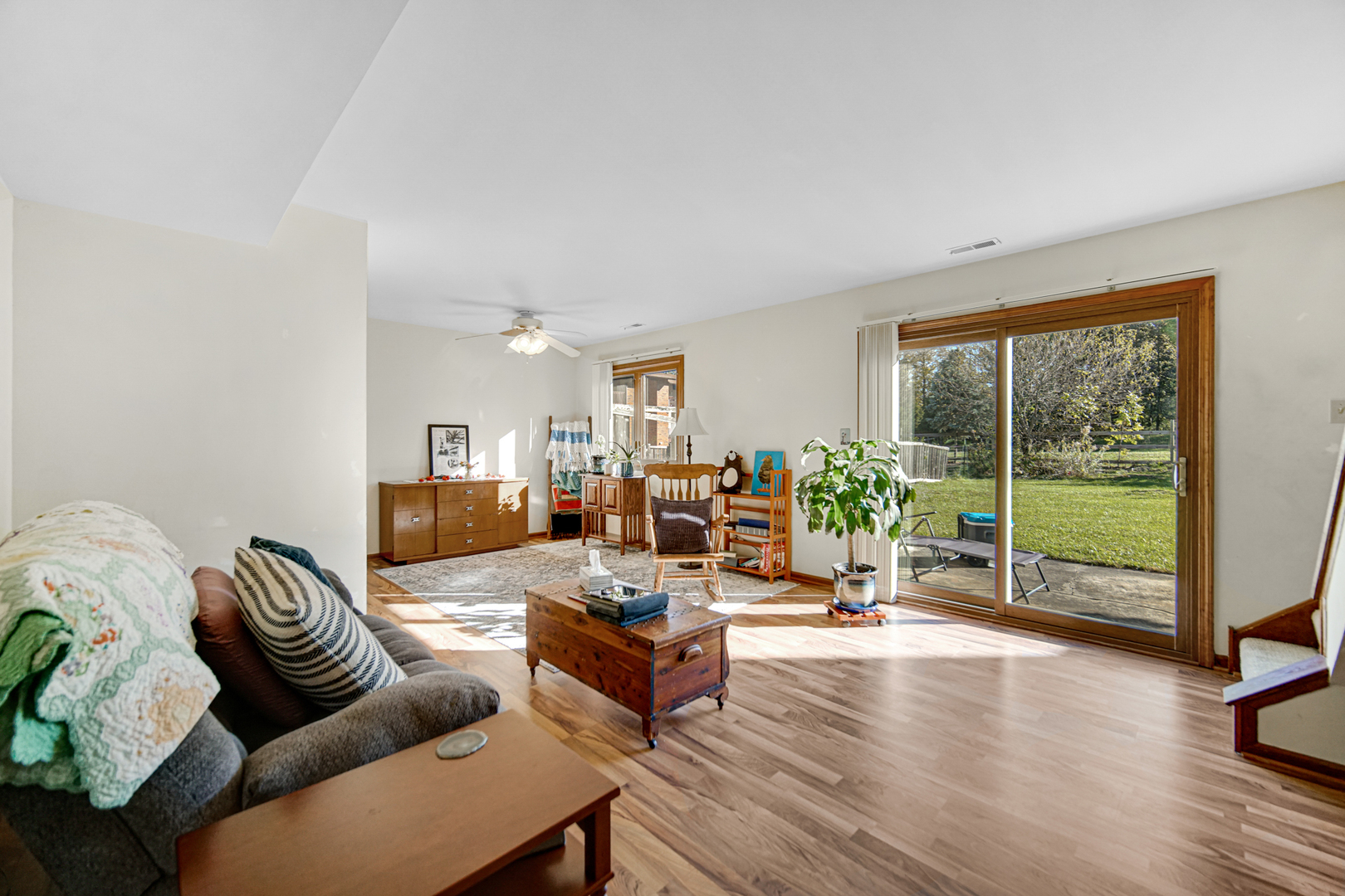 19159 Weber Road Mokena, IL 60448 - Photo 7 of 22 a living room with furniture and a large window