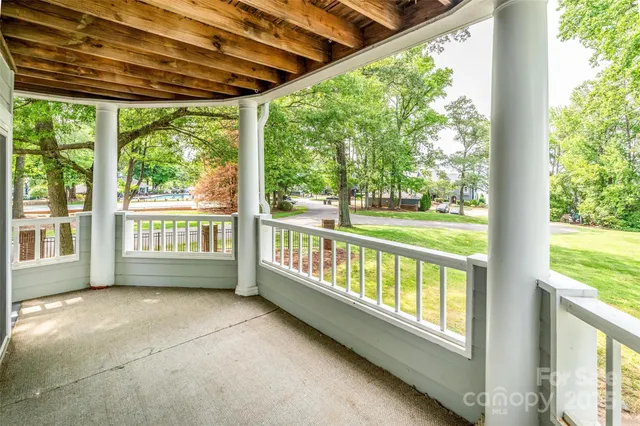 $415,000 | 302 Northwest Drive, Davidson, NC 28036