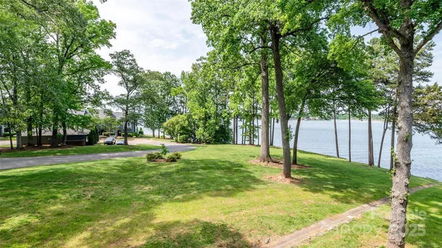 $415,000 | 302 Northwest Drive, Davidson, NC 28036