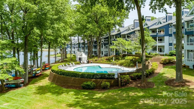 $415,000 | 302 Northwest Drive, Davidson, NC 28036