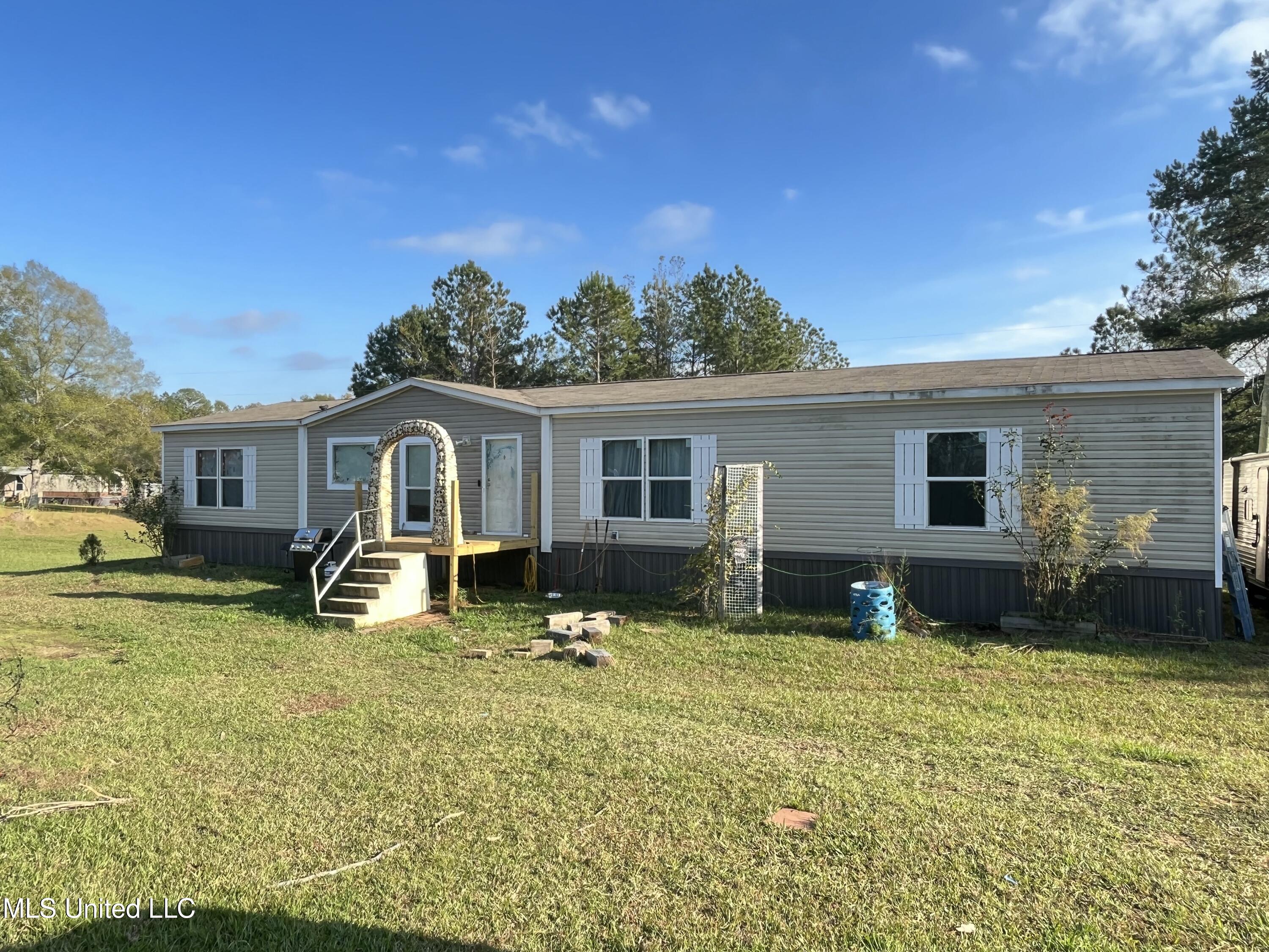 191 Norwood Road Florence, MS 39073 - Photo 1 of 37 IMG_4686