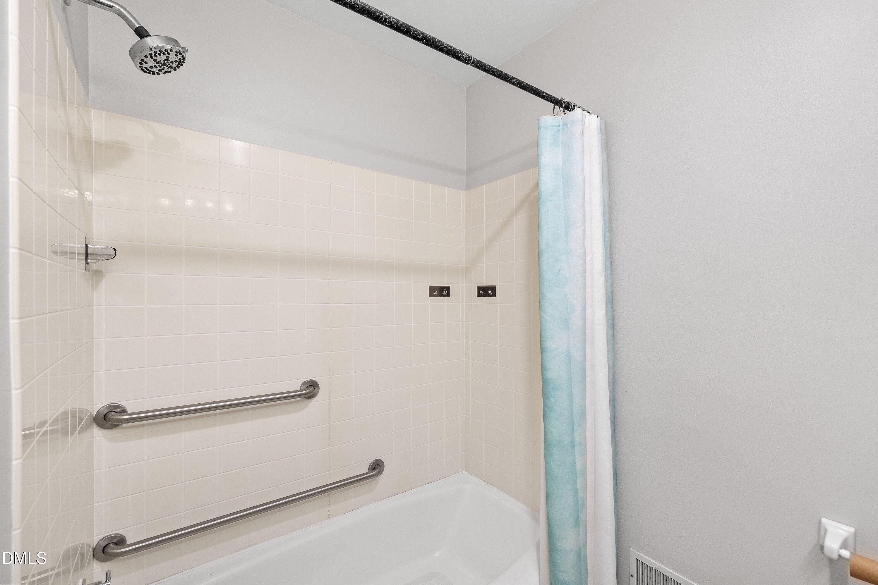 515 Poplar Drive Raleigh, NC 27603 - Photo 29 of 74 33-515 Poplar _1347