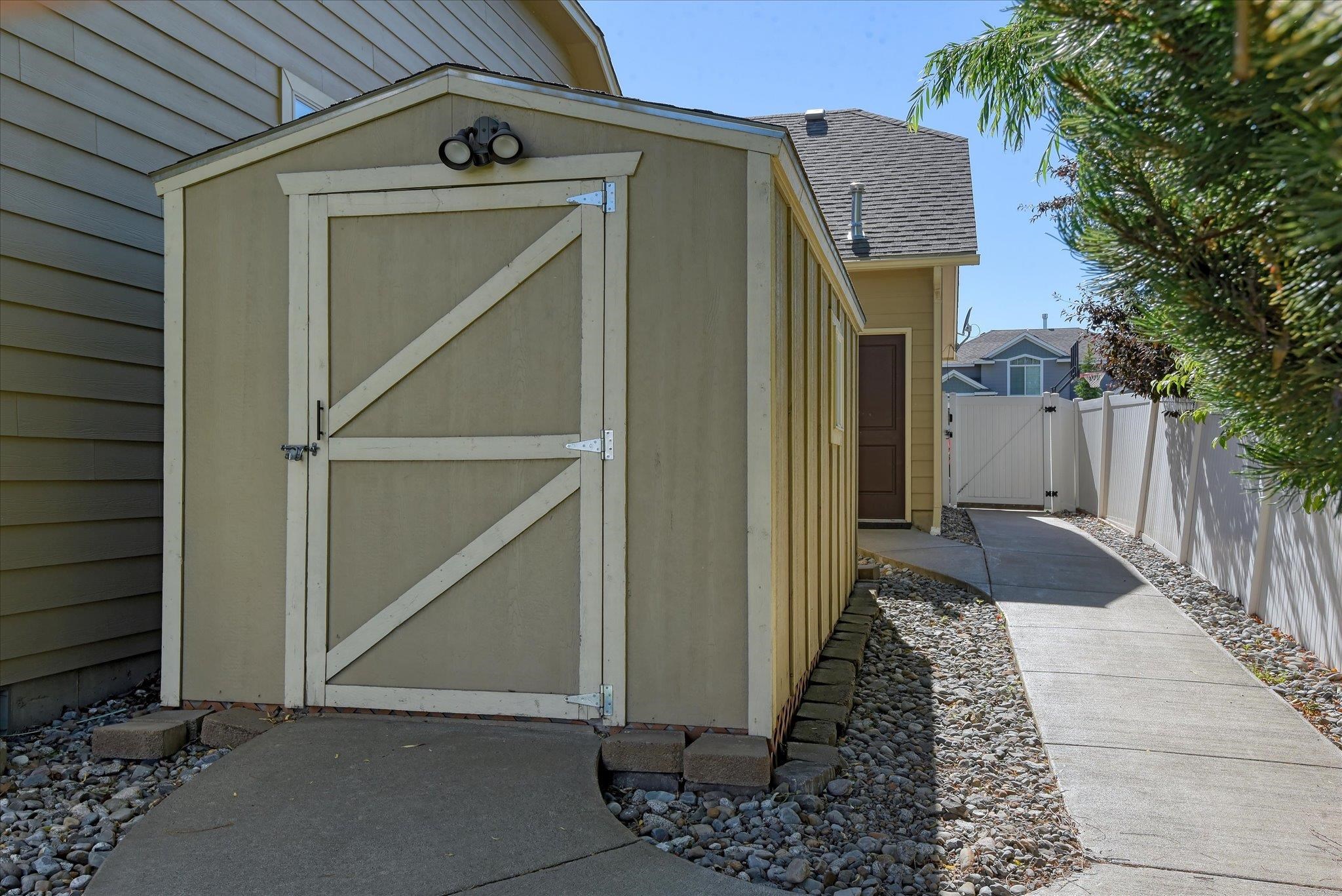 9920 North Austin Lane Spokane, WA 99208 - Photo 41 of 45