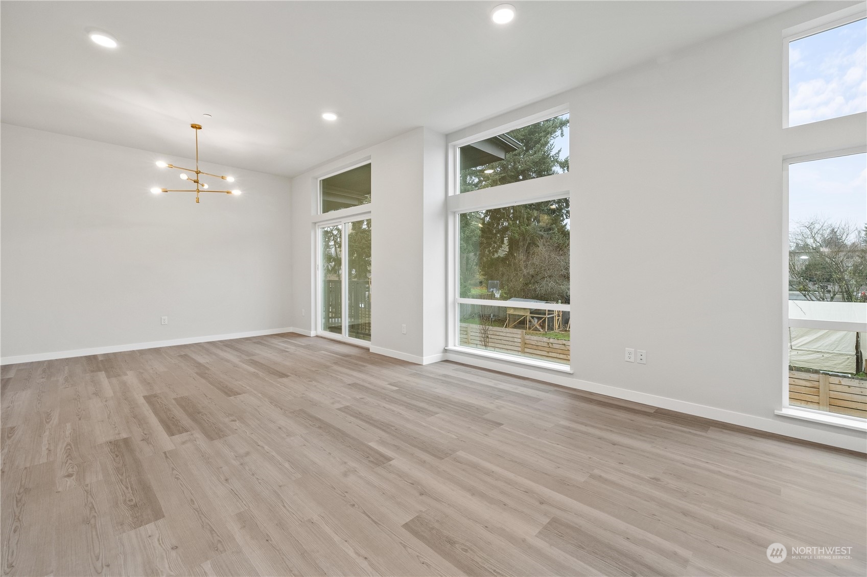 2804 Northeast 12th Street Renton, WA 98056 - Photo 11 of 30 Gallery Image 11
