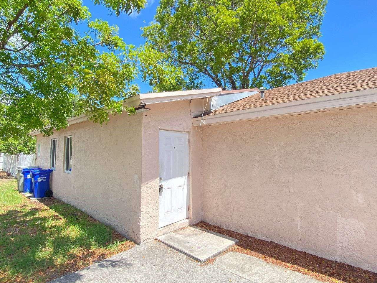 141 Northwest 10th Street Pompano Beach, FL 33060 - Photo 4 of 24 a view of outdoor space and yard