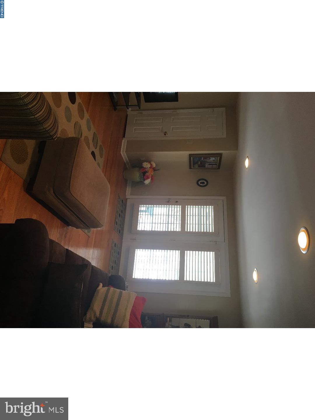 2824 Michael Road Philadelphia, PA 19152 - Photo 5 of 18 Living Room
