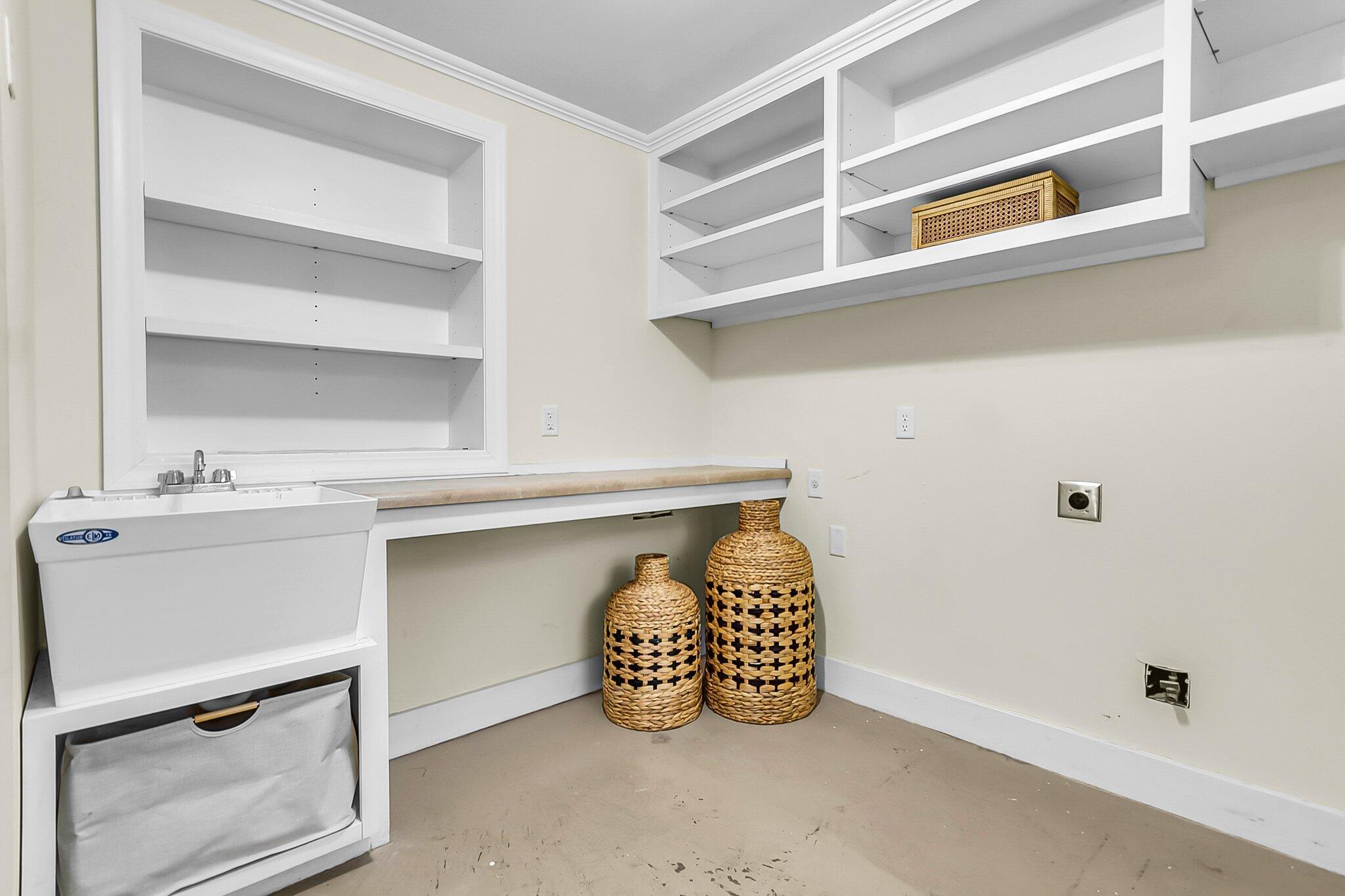 1723 River Front Drive Charleston, SC 29407 - Photo 20 of 30 Laundry Room