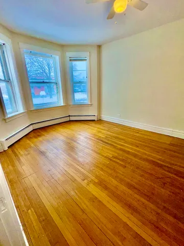 $1,275 | 511 North Taylor Avenue, Unit 1F, Oak Park, IL 60302