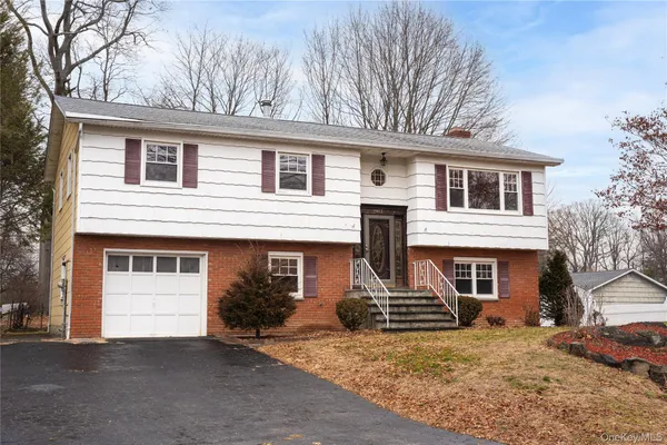 $579,000 | 102 Burke Court, Buchanan, NY 10511