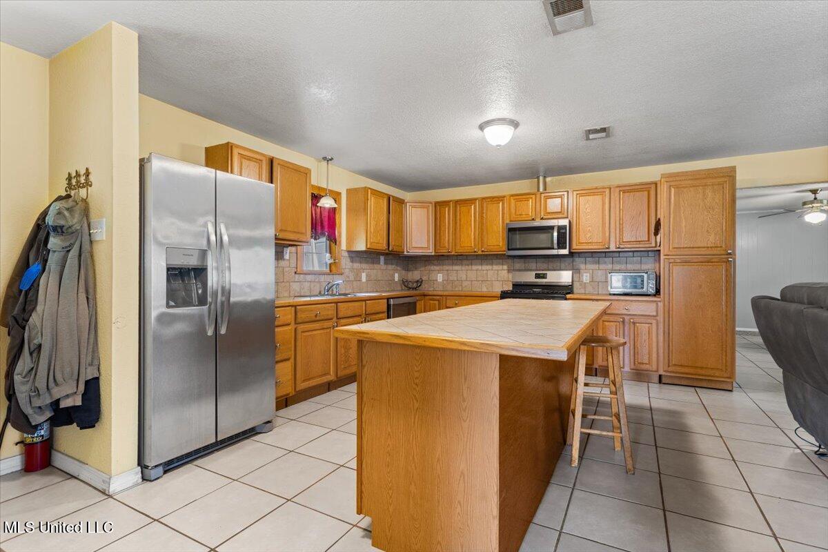 3019 R R Bridge Creek Road Vancleave, MS 39565 - Photo 14 of 41 Kitchen