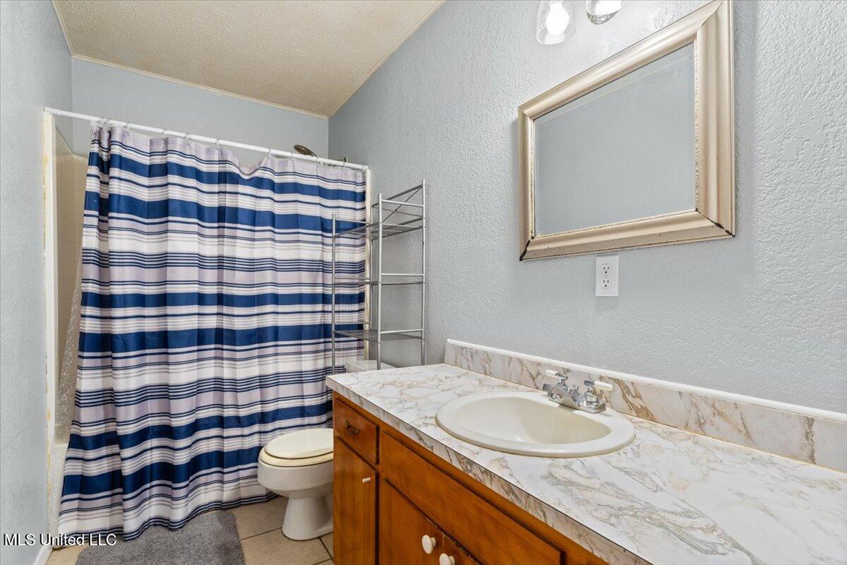 3019 R R Bridge Creek Road Vancleave, MS 39565 - Photo 23 of 41 Bathroom 2