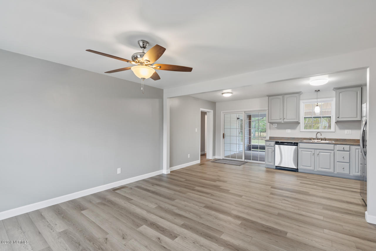 145 Haws Run Road Jacksonville, NC 28540 - Photo 7 of 43 7