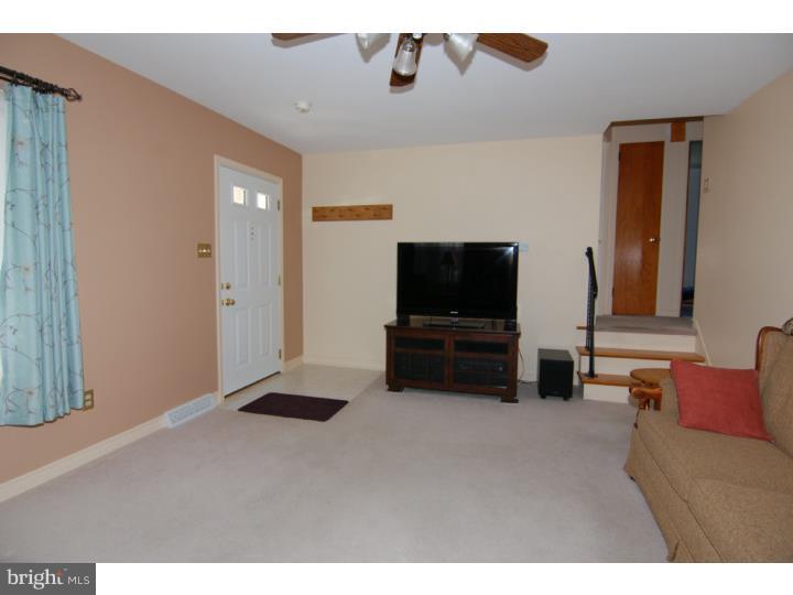 103 Tasker Avenue Reading, PA 19607 - Photo 4 of 23 Living Room