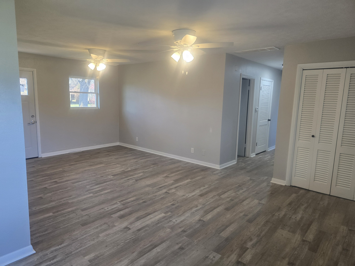 1505 West Ash Avenue Decatur, IL 62526 - Photo 6 of 27