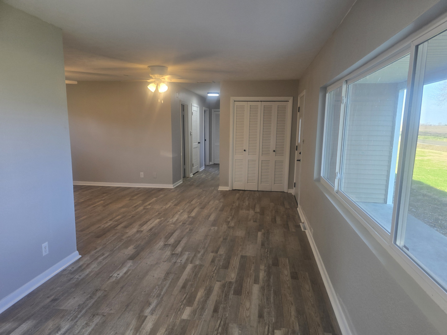 1505 West Ash Avenue Decatur, IL 62526 - Photo 7 of 27