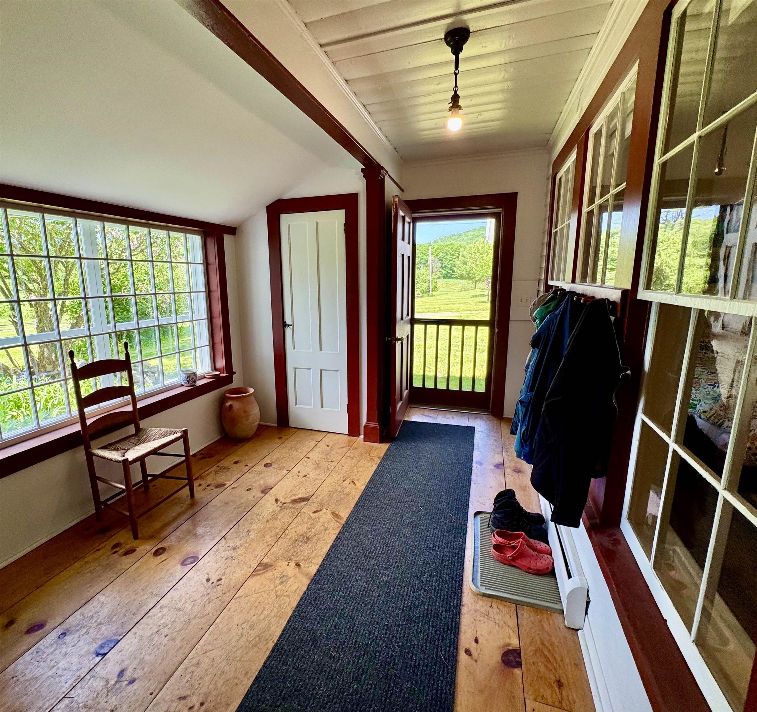 3517 Duck Pond Road Waterford, VT 05819 - Photo 13 of 57