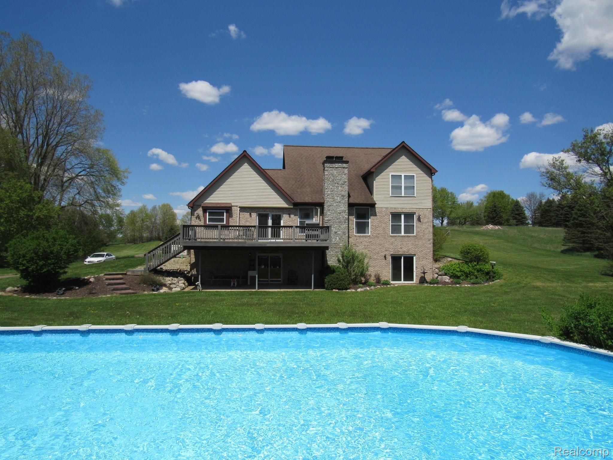 4883 Burgess Road Pinckney, MI 48169 - Photo 20 of 55 IMG_2724.JPG