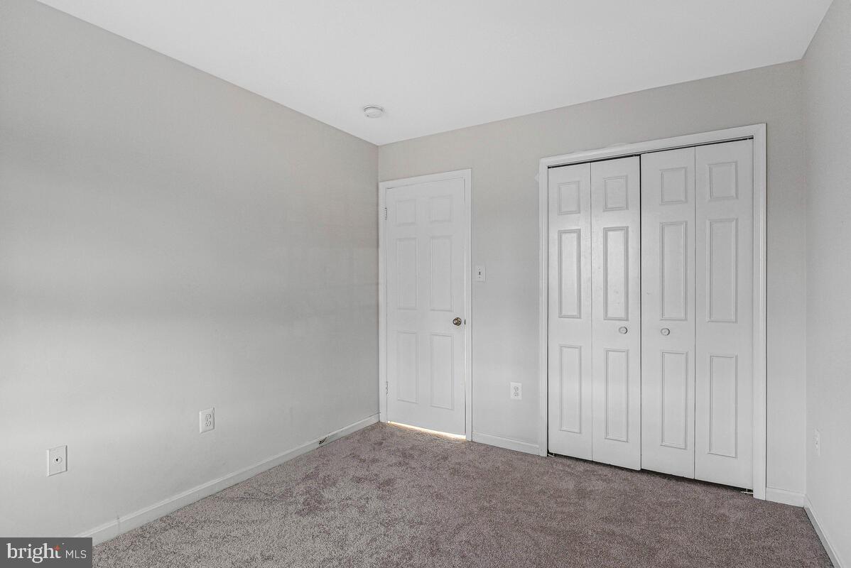 7865 Parthian Court Springfield, VA 22153 - Photo 16 of 40 a view of an empty room