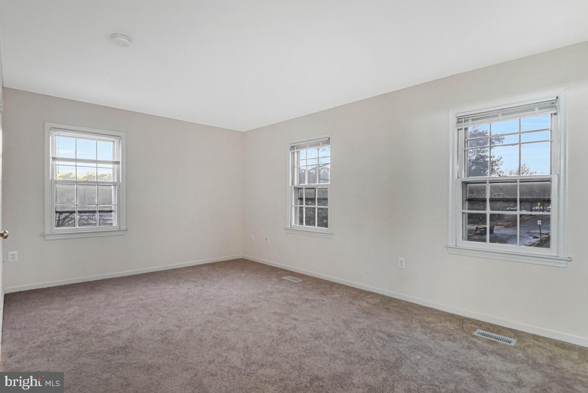 7865 Parthian Court Springfield, VA 22153 - Photo 19 of 40 an empty room with a window