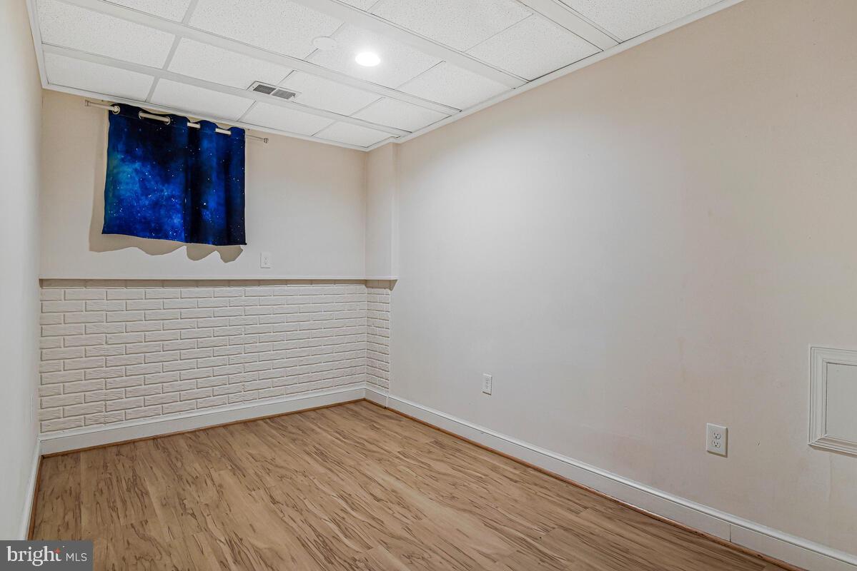 7865 Parthian Court Springfield, VA 22153 - Photo 29 of 40 a view of an empty room