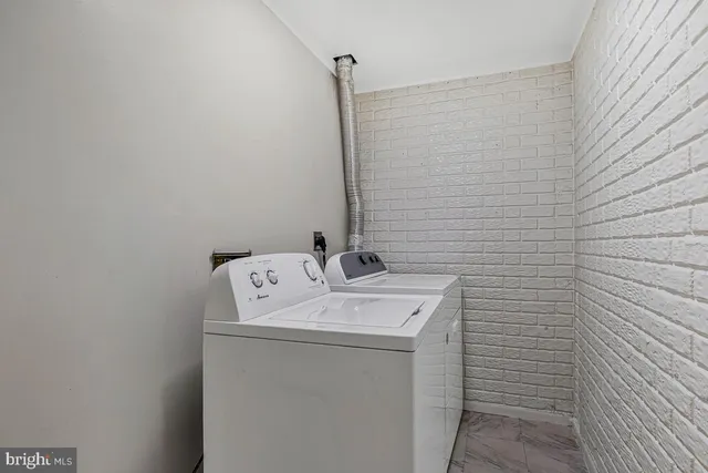 $560,000 | 7865 Parthian Court, Springfield, VA 22153