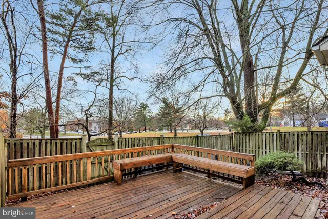 $560,000 | 7865 Parthian Court, Springfield, VA 22153