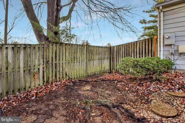 $560,000 | 7865 Parthian Court, Springfield, VA 22153