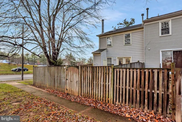 $560,000 | 7865 Parthian Court, Springfield, VA 22153