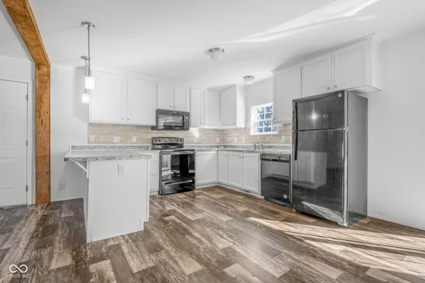 $355,000 | 202-204 East 11th Street, Sheridan, IN 46069