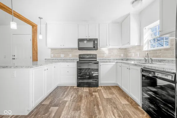 $355,000 | 202-204 East 11th Street, Sheridan, IN 46069