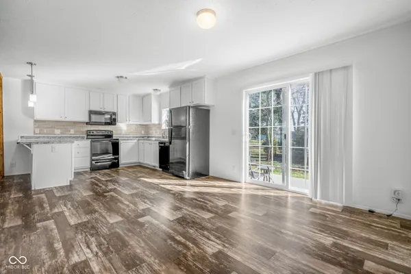 $355,000 | 202-204 East 11th Street, Sheridan, IN 46069