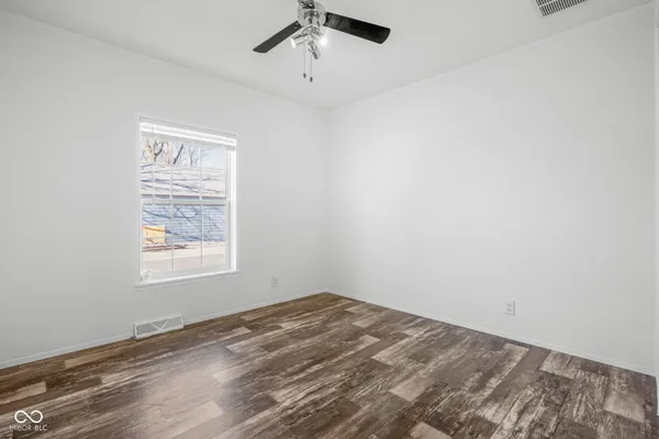 $355,000 | 202-204 East 11th Street, Sheridan, IN 46069