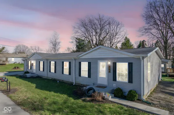 $355,000 | 202-204 East 11th Street, Sheridan, IN 46069