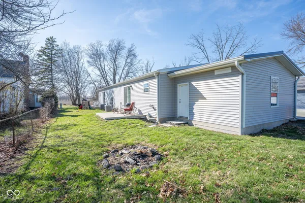 $355,000 | 202-204 East 11th Street, Sheridan, IN 46069