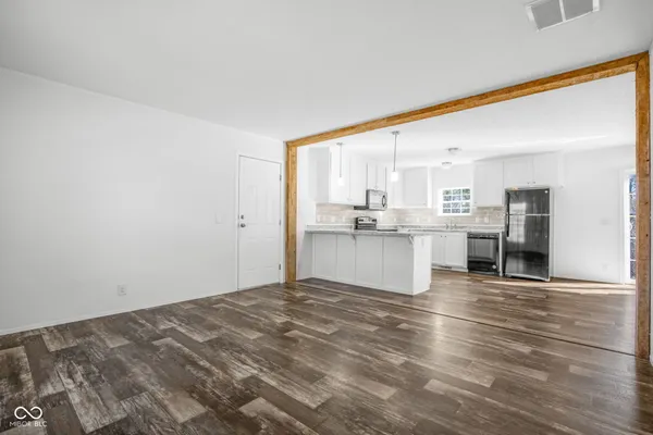 $355,000 | 202-204 East 11th Street, Sheridan, IN 46069