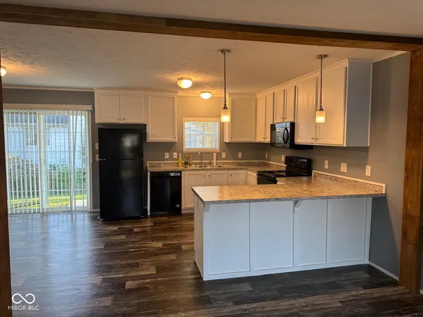 $355,000 | 202-204 East 11th Street, Sheridan, IN 46069