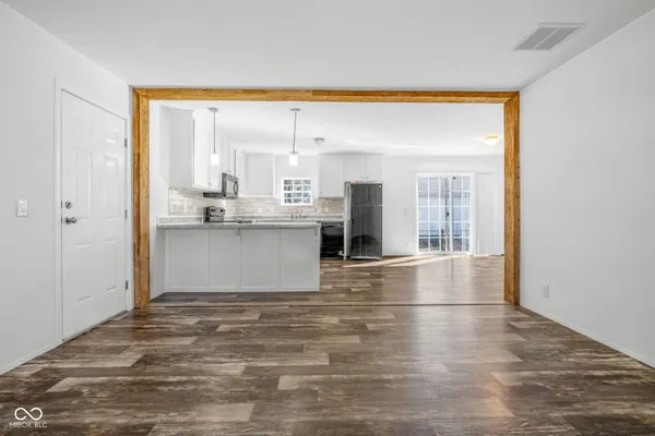 $355,000 | 202-204 East 11th Street, Sheridan, IN 46069