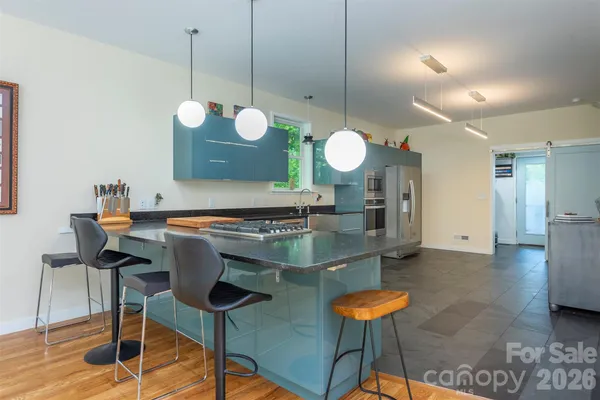 $799,999 | 84 West Street, Weaverville, NC 28787