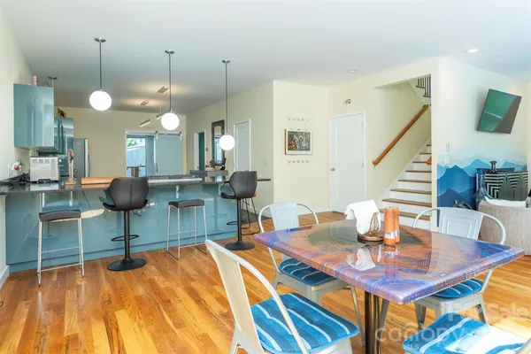 $799,999 | 84 West Street, Weaverville, NC 28787