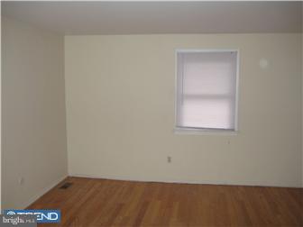 1977 Merlin Road Philadelphia, PA 19116 - Photo 8 of 12 Bedroom - Main